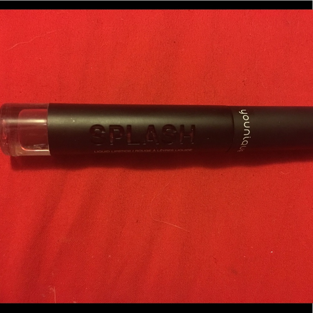 Younique Splash Liquid Lipstick in Sensual
